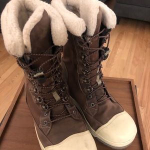 Keen insulated work boots